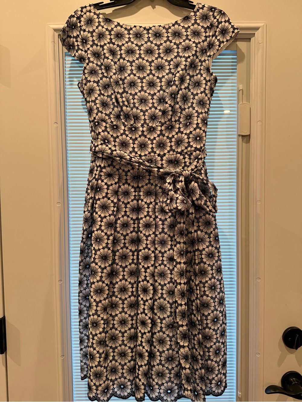 Jones New York Black and cream Floral Tie-Waist Dress